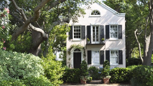 Top Five Yard Features That Frustrate Neighbors in 2023