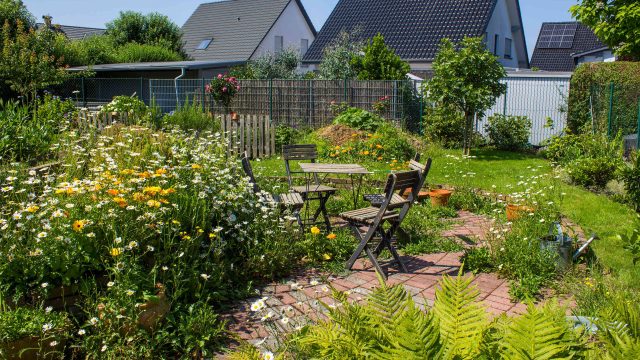 Transform Your Outdoor Space into a Dreamy Reading Haven