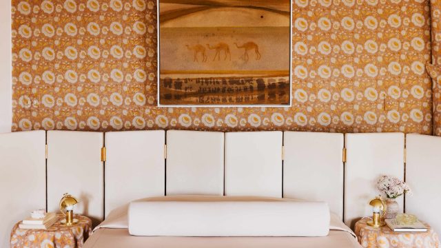 Transform Your Guest Room: Innovative Divider Ideas for a Cozy Space