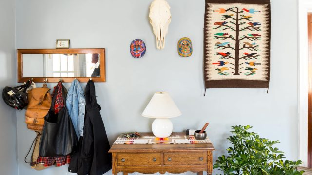 Maximizing Small Spaces: Innovative Entryway Solutions for Modern Homes
