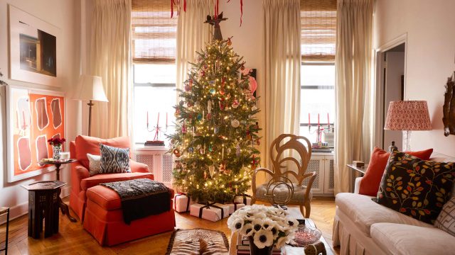 Discover Unique Holiday Finds at Cracker Barrel This Season
