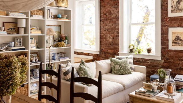 Maximizing Space: Innovative Design in Small Hotel Rooms
