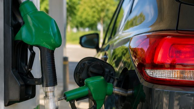 US Diesel Prices Drop Below $5