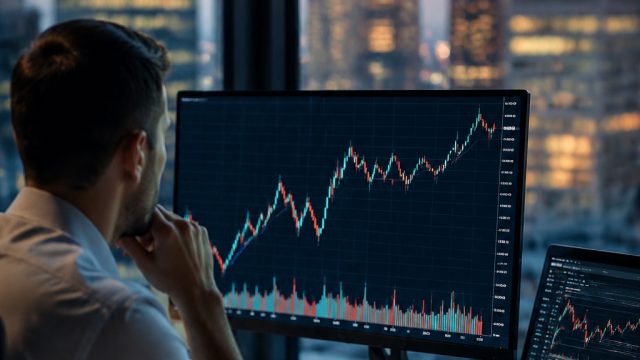 Market Trends: Tech Sector's R